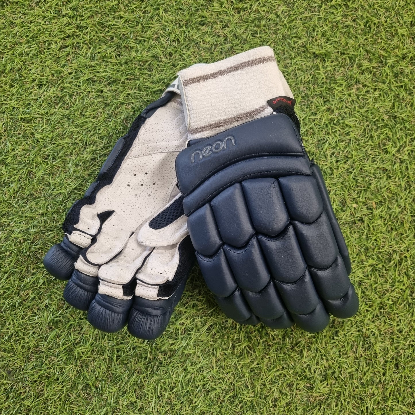 Pro Players Batting Gloves - Navy Edition